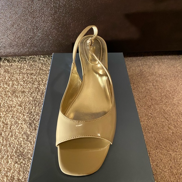 Nickels Sandal - Picture 1 of 3